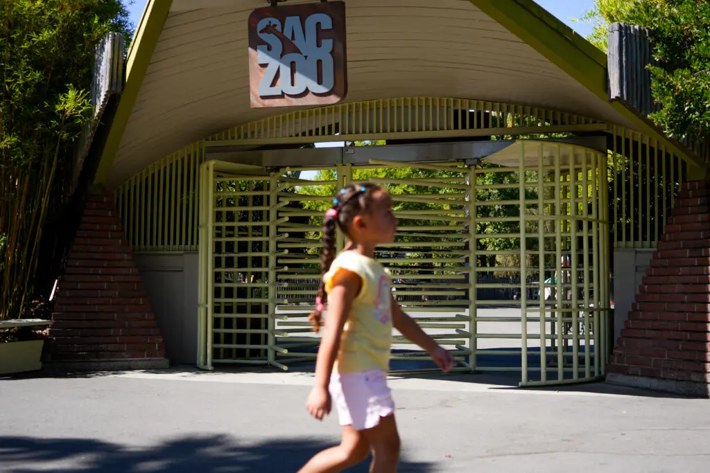 Sacramento Zoo entrance. Photo by Denis Akbari.