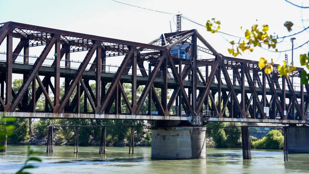 I Street bridge across the Sacramento River. Photo by Denis Akbari.