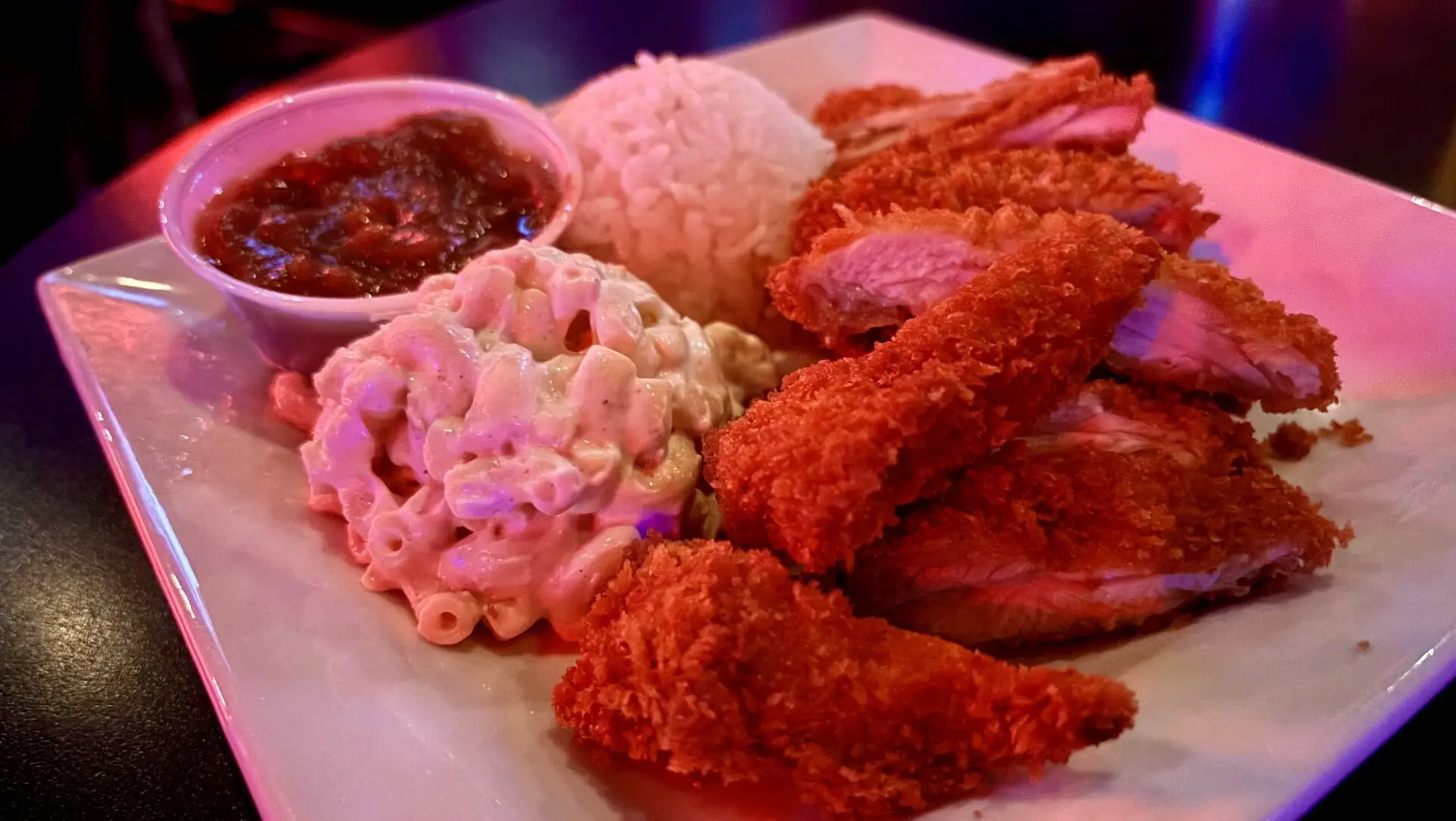 Da #1 Hawaiian Grill's plate lunches include an entree, rice and macaroni salad.