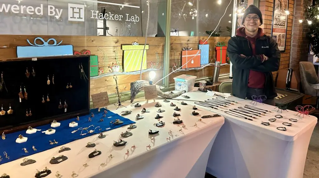 Man sells jewlery
