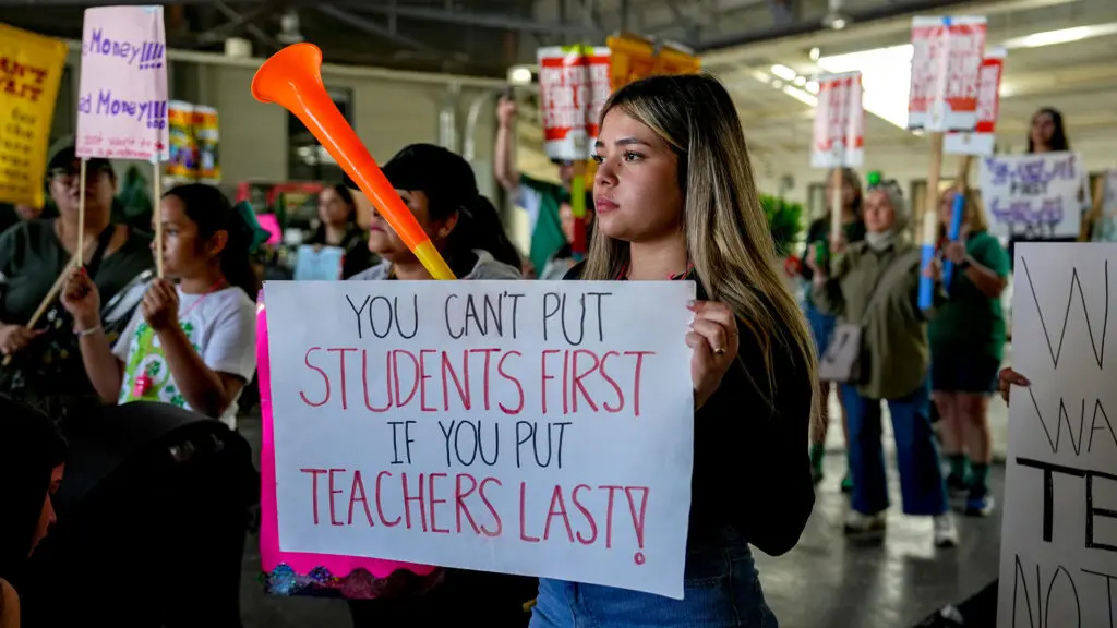 Angelina Ramirez Alonso, Foothill High School student, at the teachers strike at Twin Rivers Unified School District on March 17, 2026. Photo by Denis Akbari.