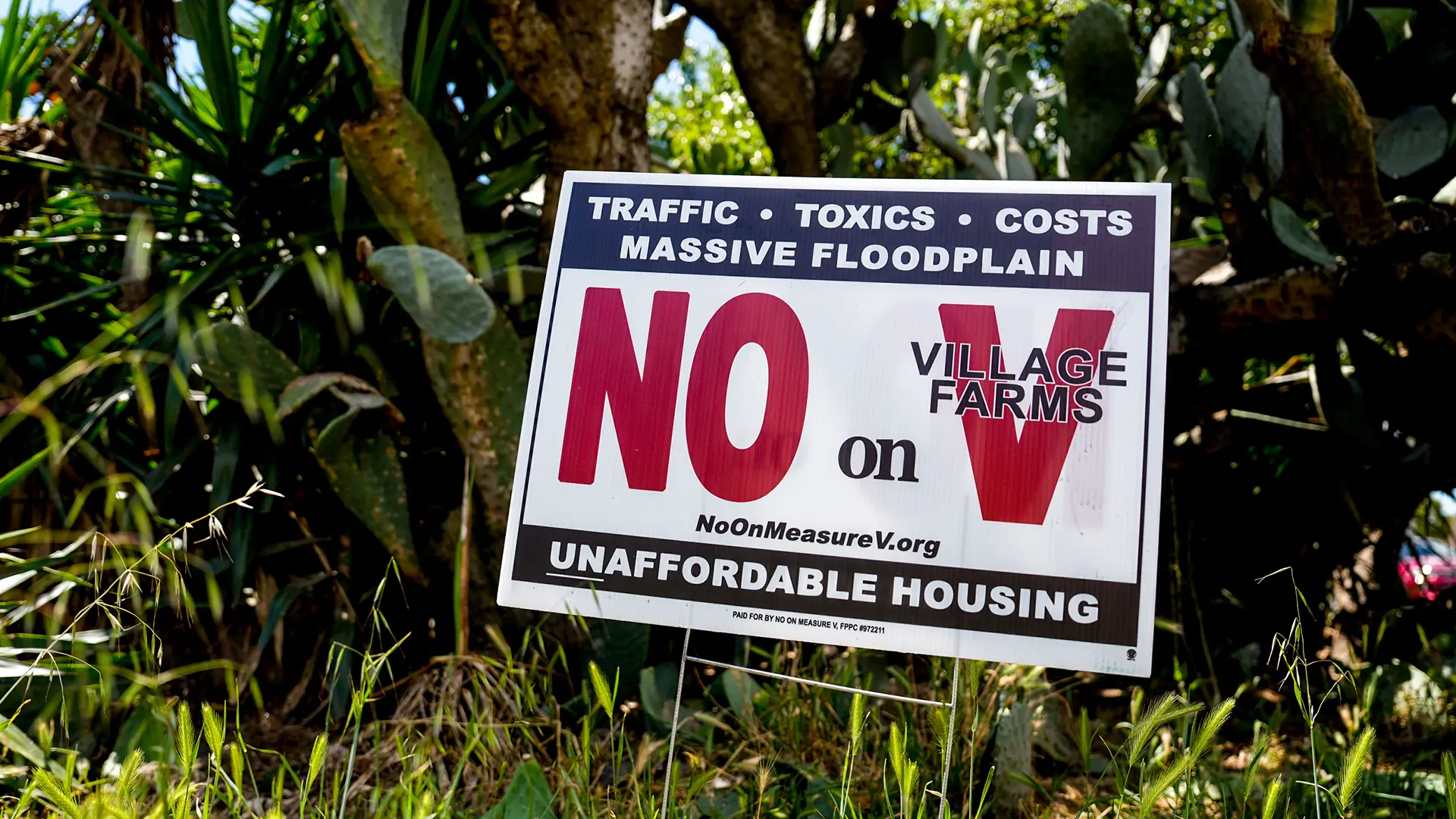 No on measure V sign in Davis on May 27, 2026. Photo by Denis Akbari.