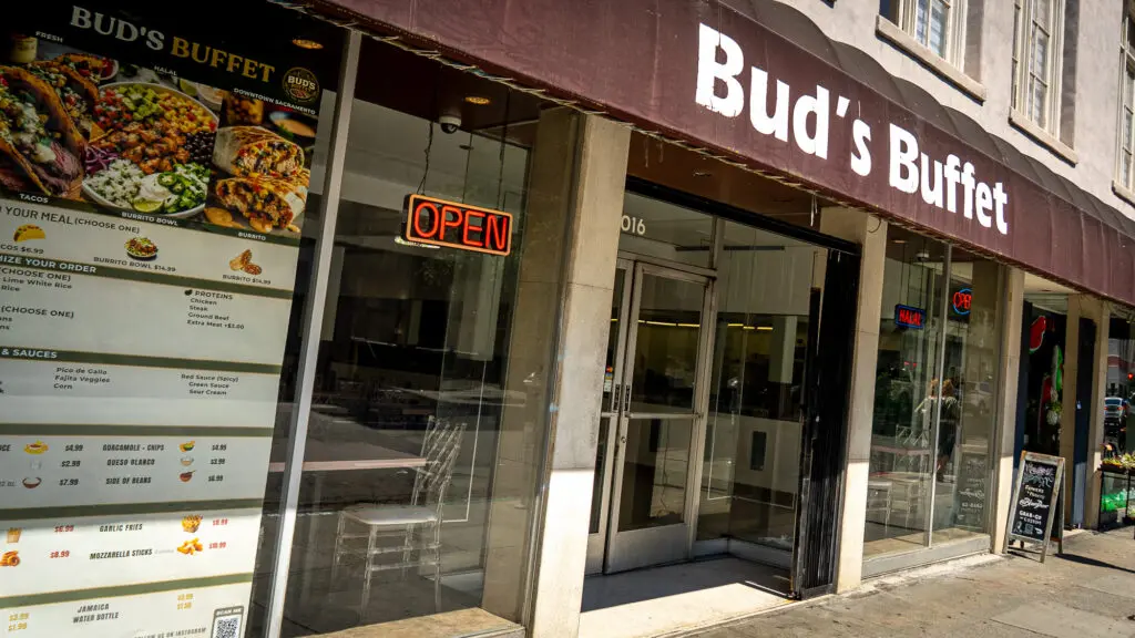 Bud's buffet storefront