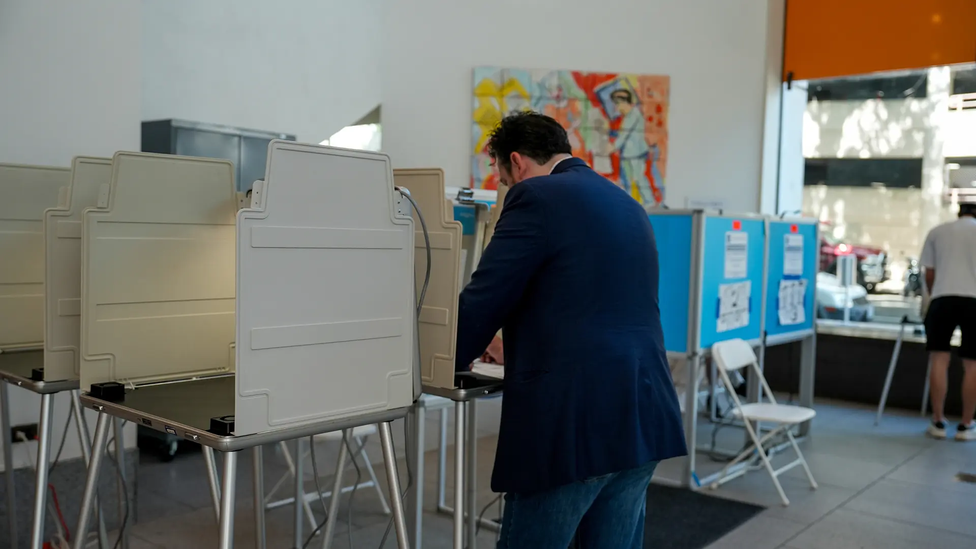 Voting center at the California Museum in Downtown Sacramento on June 2, 2026. Photo by Denis Akbari.