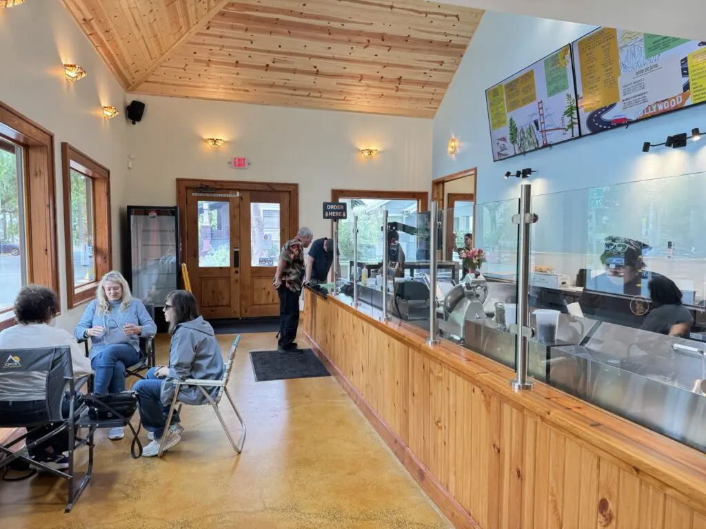 Interior restaurant