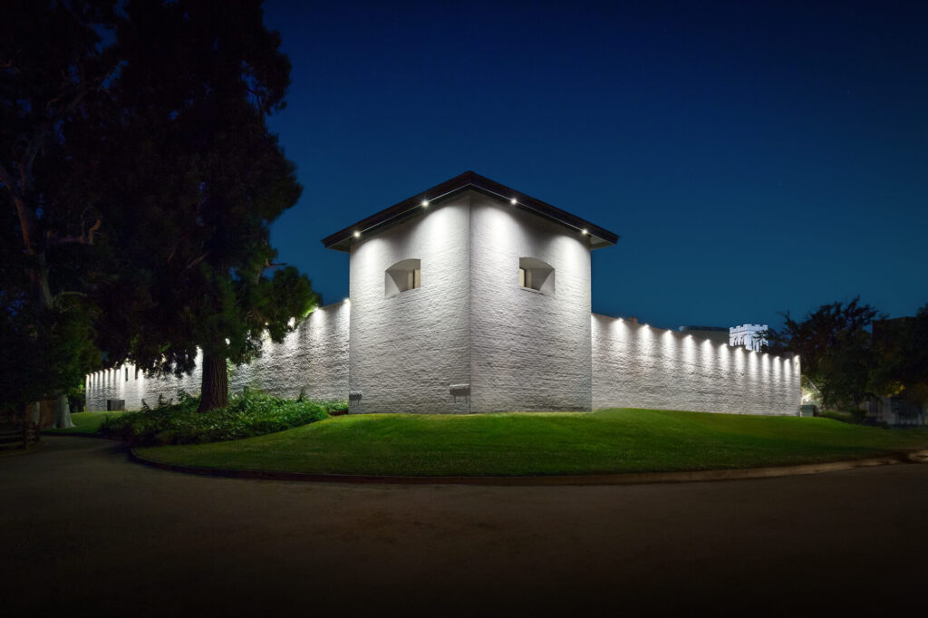 Sutter's Fort with lighting