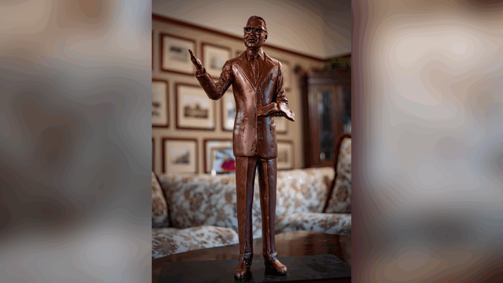 Nathaniel Colley statuette