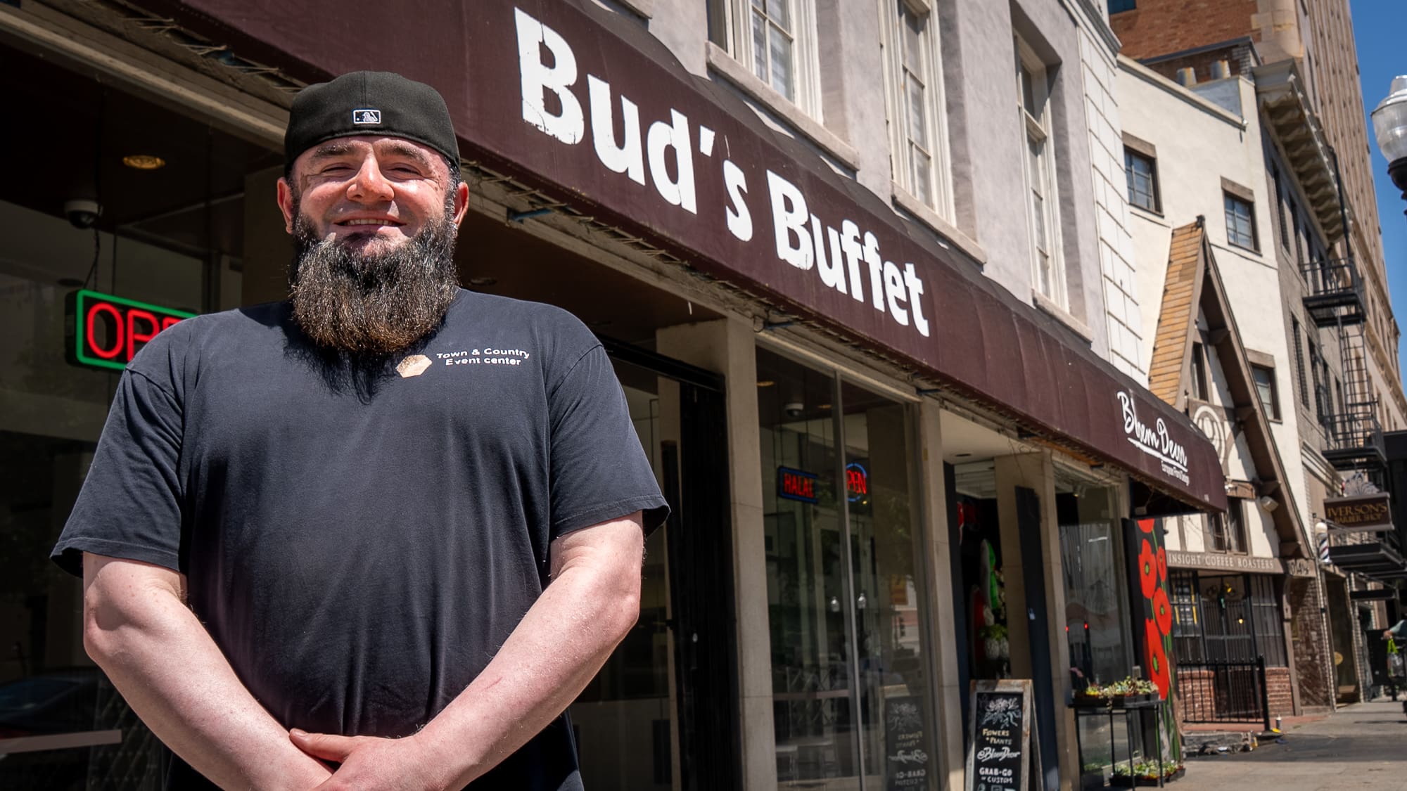 Downtown Sacramento lunch favorite Bud’s Buffet is back — as a halal Tex-Mex restaurant