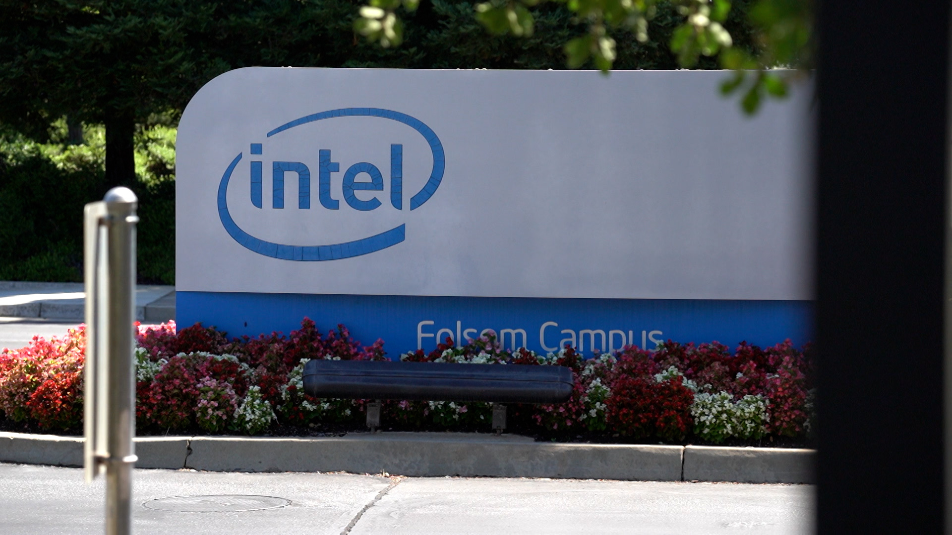 Intel exterior
